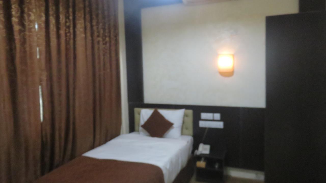 Teeba Palace Hotel Suites Ammán Exteriér fotografie